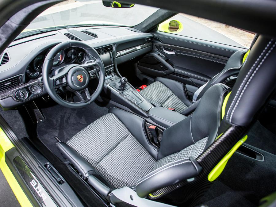 Интерьер Porsche 911 R (991) 2016 года  (NA) (фото 19 из 40)